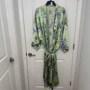 Serenada Women’s Satin Floral Robe Green Lavendar Plus sz: 5X